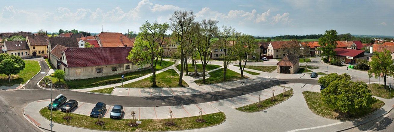 Léto_náves_Vraclav